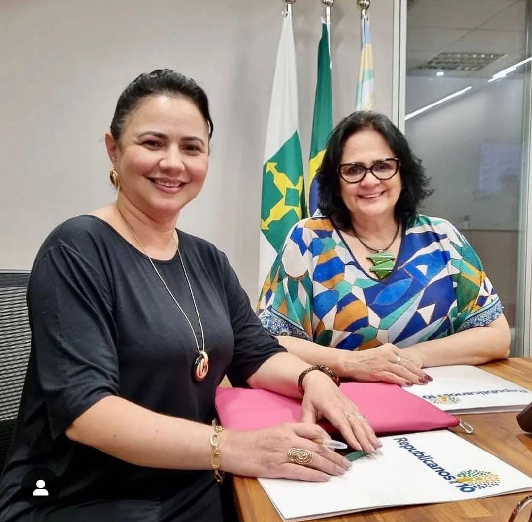 Maria Yvelônia em atividade pública